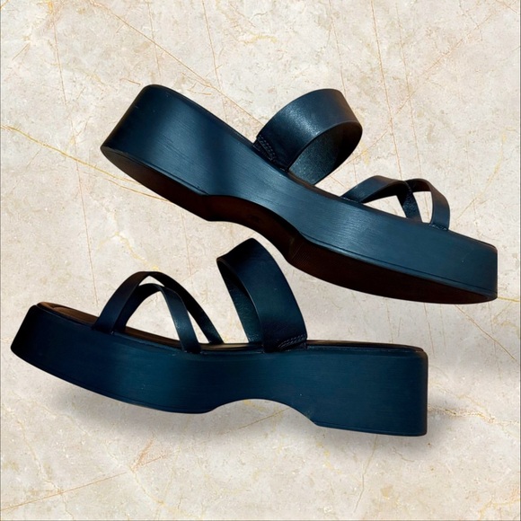 Torrid Black Strappy Flatform Sandals - WW - Picture 3 of 4